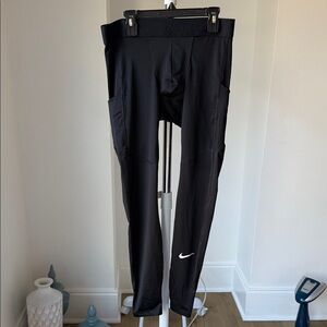 Nike Pro Black Performance Leggings with pockets size medium